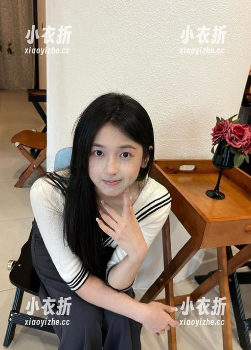 一起来探索Kang Inkyung的新款迷你写真，展现不一样的美丽照片风格吧.txt